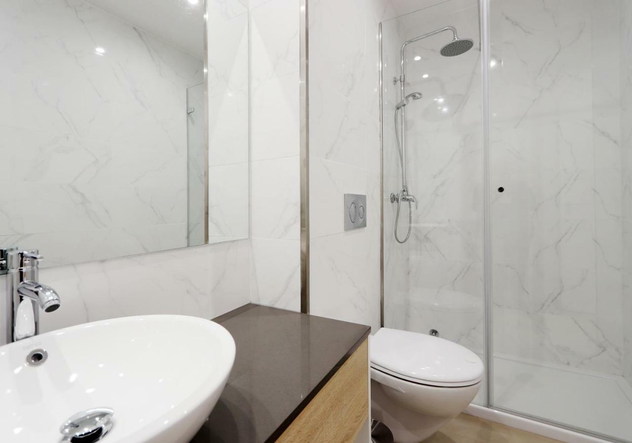 Hm - Living Batalha Square 2 Apartman Porto Kültér fotó